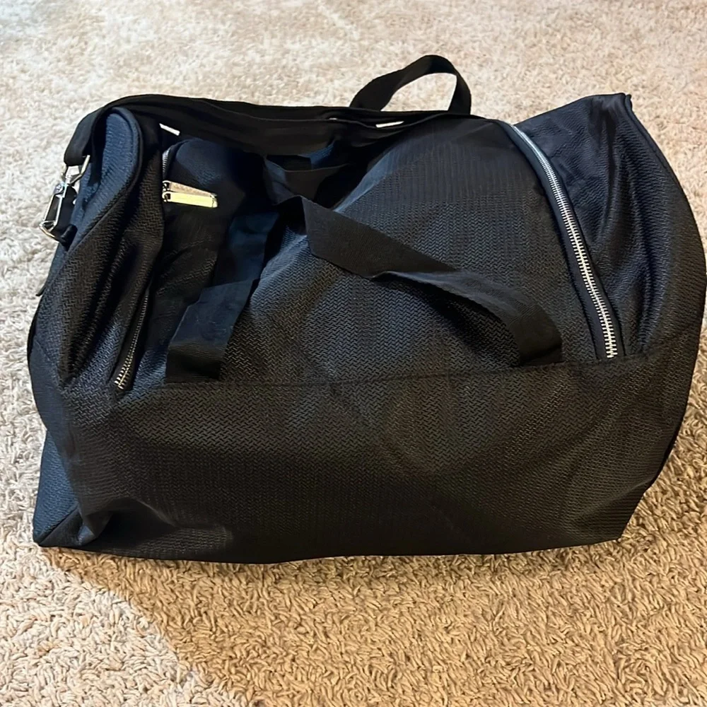 Giorgio Armani Parfums Duffel Bag